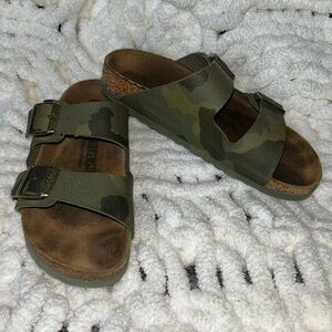 Birkenstock EU36 Green Camo